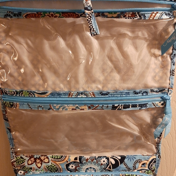 Vera bradley travel toiletry holder - Picture 4 of 5